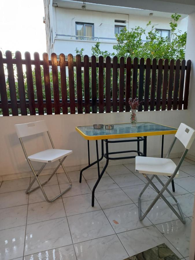 2 Bedroom Apartment Near Finikoudes Larnaca Esterno foto