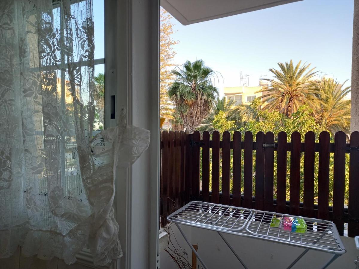 2 Bedroom Apartment Near Finikoudes Larnaca Esterno foto