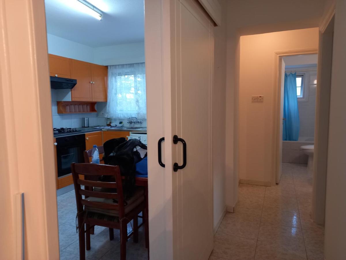 2 Bedroom Apartment Near Finikoudes Larnaca Esterno foto